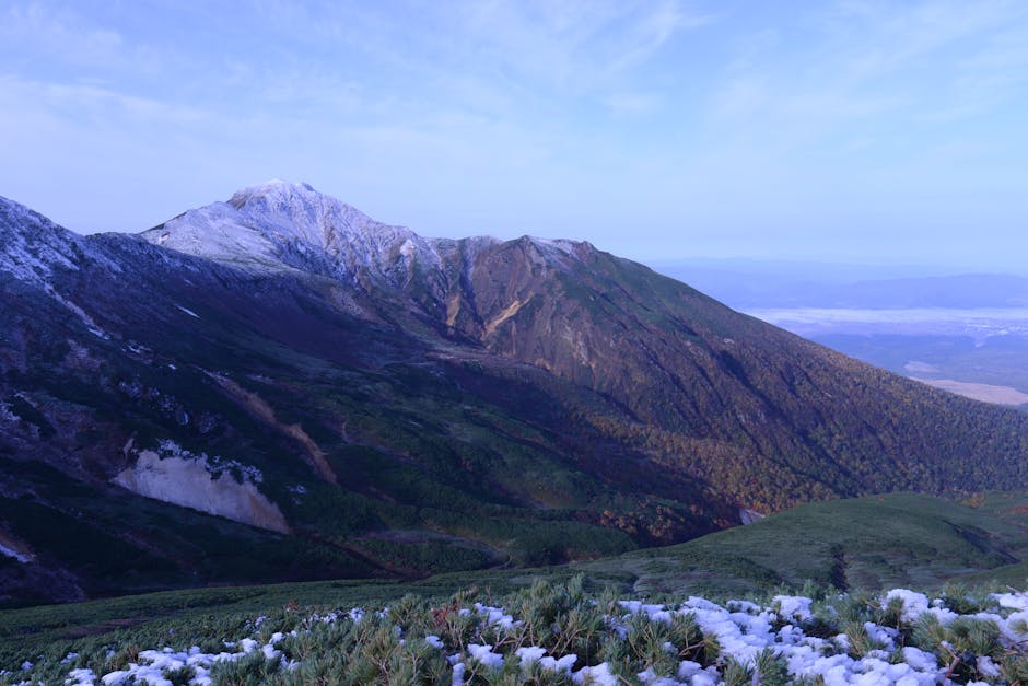 北海道大雪山・山行撮影同行サービス 十勝岳温泉～かみふらの岳、上ホロカメットク山を目指す撮影の様子