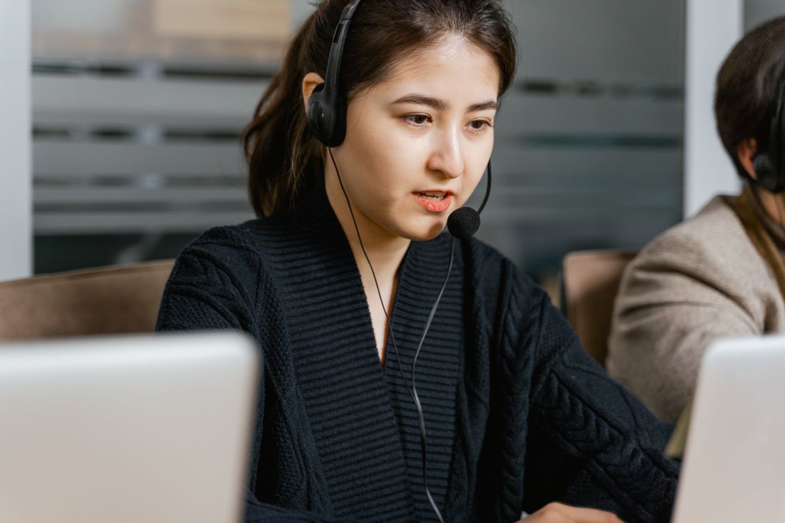 転職エージェントを使いこなして相談する求職者